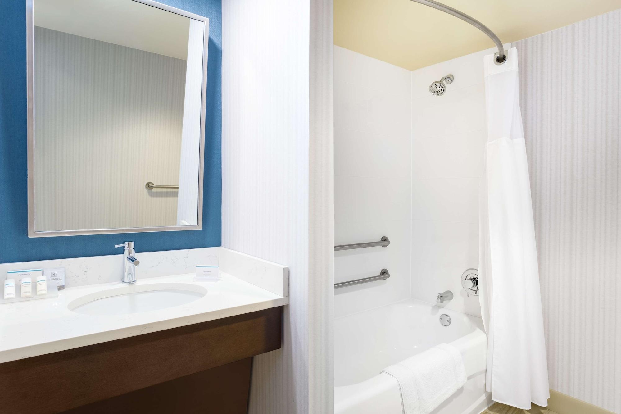 Hilton Garden Inn Islip/Macarthur Airport Ronkonkoma Exterior photo