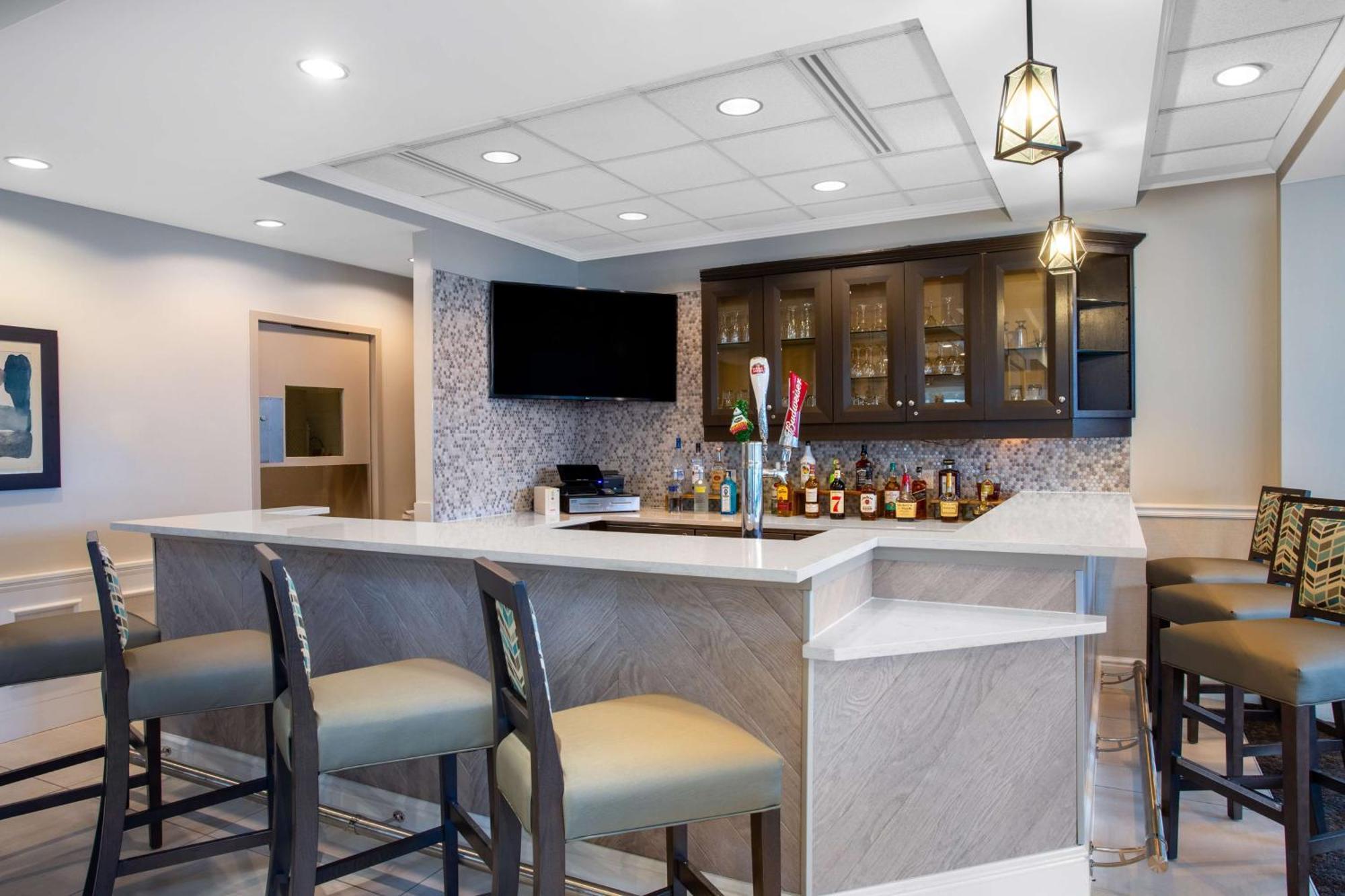 Hilton Garden Inn Islip/Macarthur Airport Ronkonkoma Exterior photo