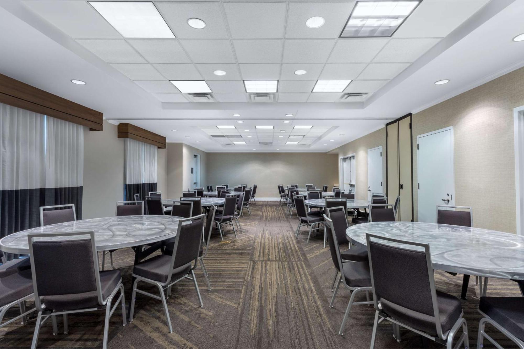Hilton Garden Inn Islip/Macarthur Airport Ronkonkoma Exterior photo